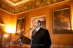 Apresentando o concerto do vencedor do Concurso de Canto Barroco no Castelo Ruspoli em Vignanello-2.10.2011